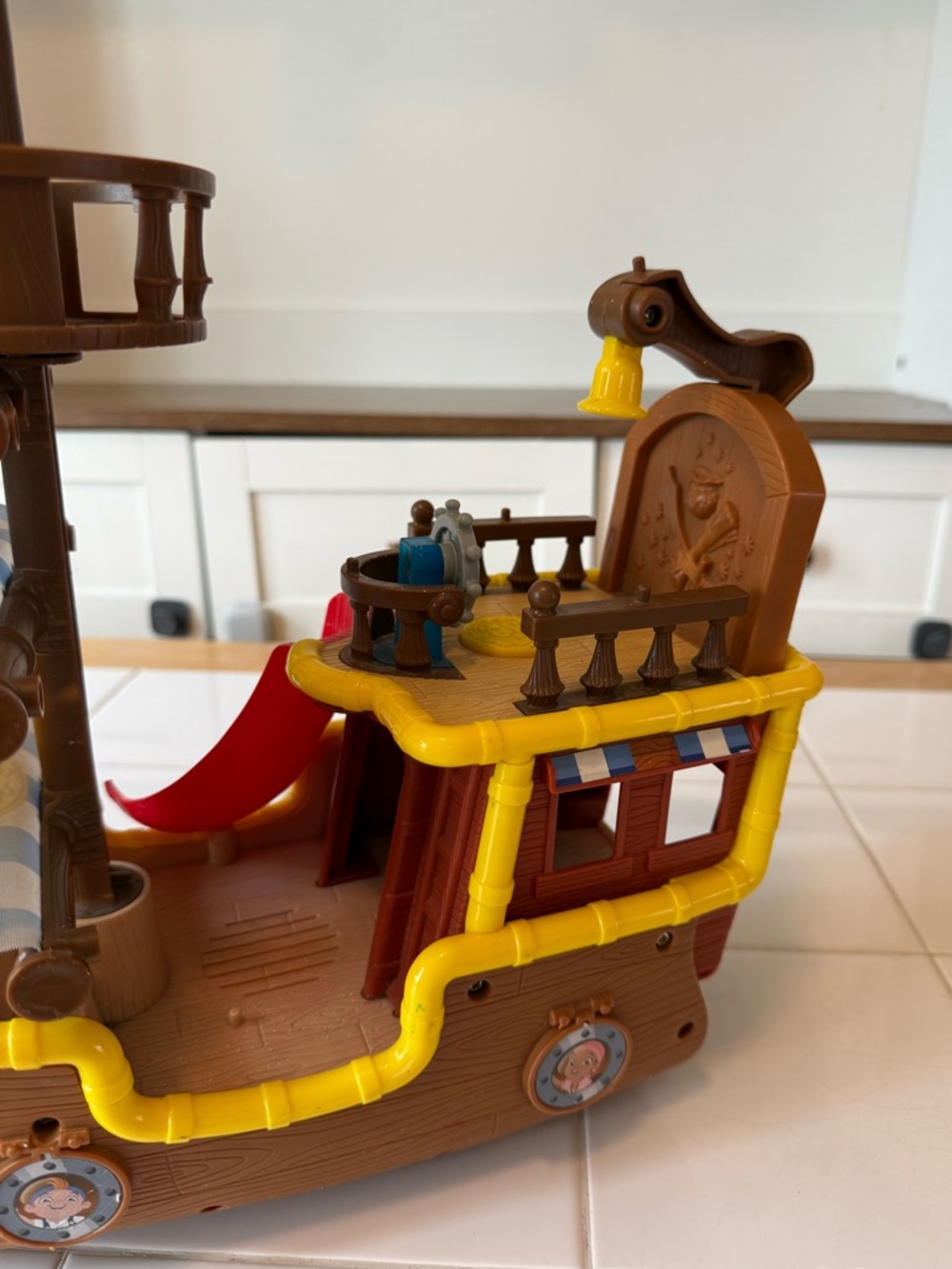 Disney Jake & The Neverland Pirate Ship & Telescope Lot -Ship Talks & Sings 2011 - Picture 11 of 16